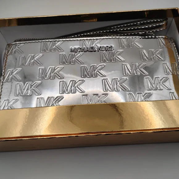 Michael Kors Metallic Silver Wristlet Double Wallet With Box - Picture 3 of 12